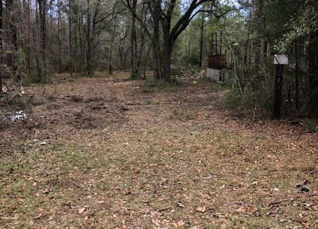 Property at 647 River Rd, Ponce De Leon, FL 32455