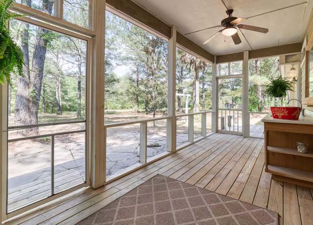 Property at 4353 Poverty Creek Rd, Crestview, FL 32539, 3 beds, 3 baths