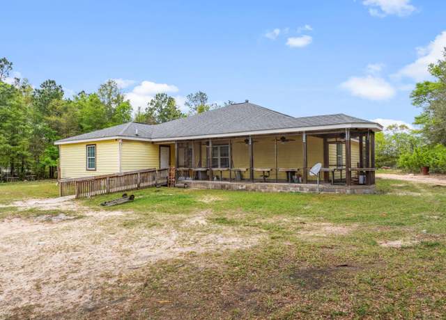 Property at 8012 Delta Dr, Milton, FL 32583, 4 beds, 3 baths