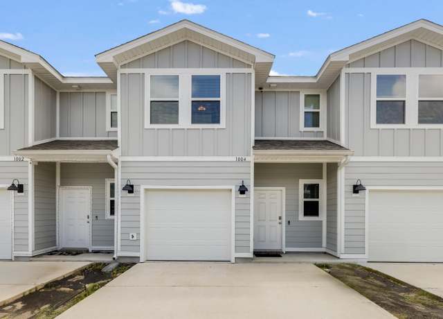 Property at 1004 McLaren Cir, Fort Walton Beach, FL 32547, 3 beds, 2.5 baths