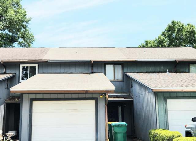 Property at 904 Tokalon Ct, Fort Walton Beach, FL 32547, 2 beds, 2.5 baths