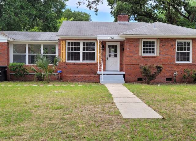 Property at 1861 E Hatton St, Pensacola, FL 32503, 3 beds, 1 bath