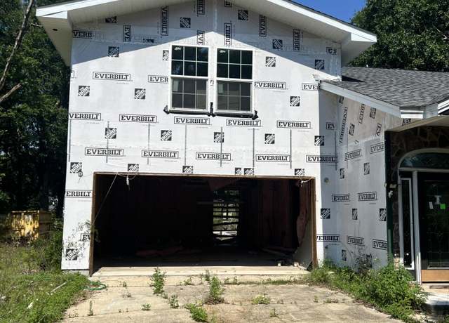 Property at 5580 Pine Lake Dr, Crestview, FL 32539, 3 beds, 2.5 baths