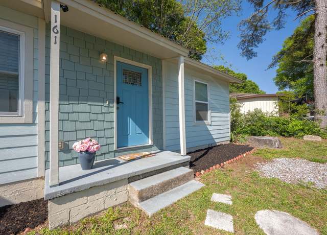 Property at 161 W North Ave, Crestview, FL 32536, 3 beds, 2 baths