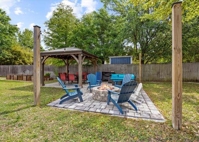 Property at 8187 Beleza St, Navarre, FL 32566, 4 beds, 2 baths