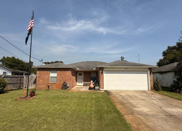 Property at 207 Green Dr, Mary Esther, FL 32569, 3 beds, 2 baths
