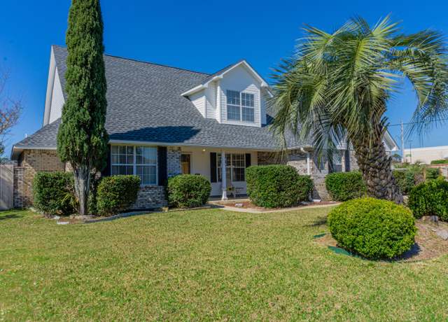 Property at 2093 Pritchard Point Dr, Navarre, FL 32566, 3 beds, 2 baths