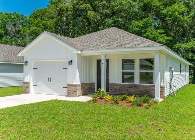 Property at 504 Lee Ave, Crestview, FL 32539, 3 beds, 2 baths