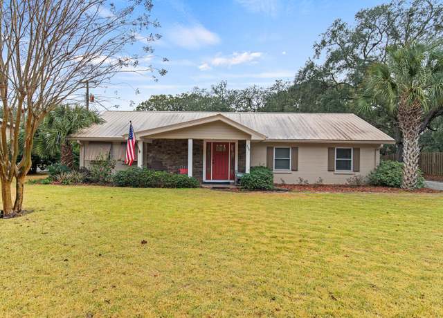 Property at 320 Calhoun Ave, Destin, FL 32541, 4 beds, 3 baths