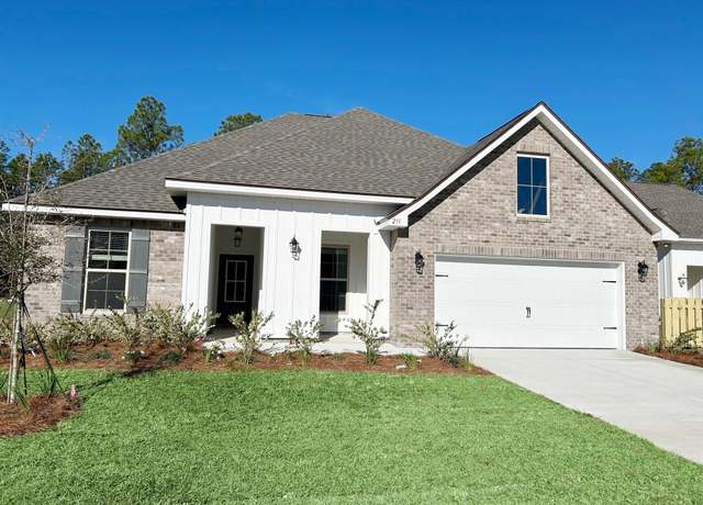 Property at 231 W Tweet St, Freeport, FL 32439, 5 beds, 3 baths