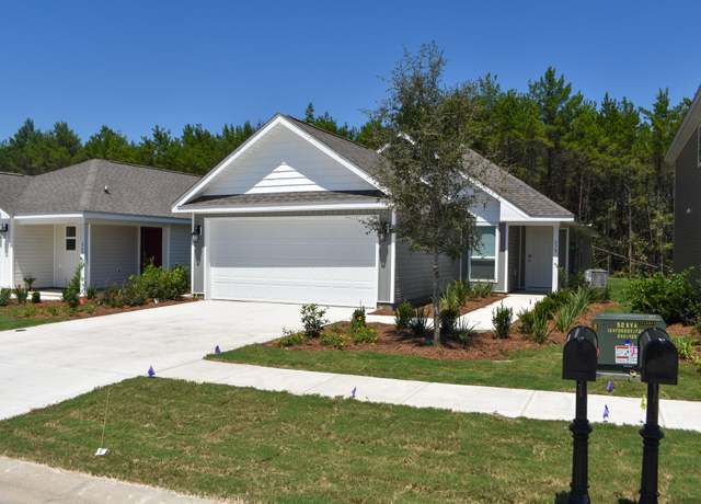 Property at 575 Earl Godwin Rd, Freeport, FL 32439, 3 beds, 2 baths