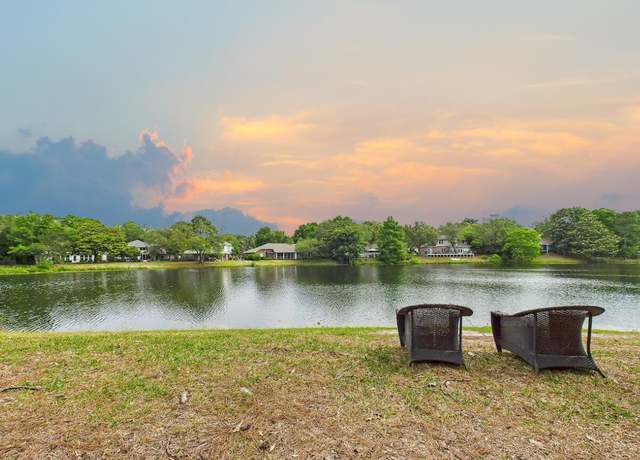 Property at 210 Southlake Ct #210, Niceville, FL 32578, 2 beds, 2 baths