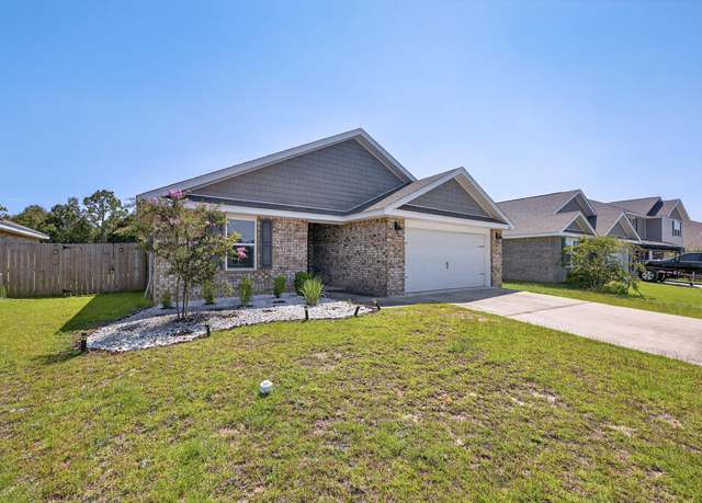 Property at 1041 Limpkin St, Crestview, FL 32539, 3 beds, 2 baths