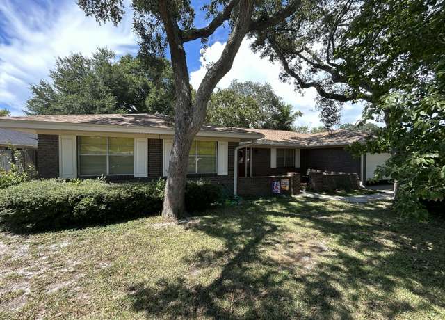 Property at 118 Woodbine Cir, Fort Walton Beach, FL 32548, 4 beds, 2 baths