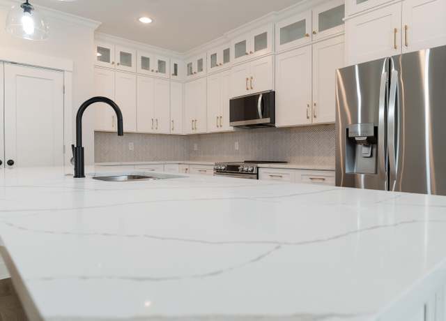 Property at 5830 Buckskin Ct, Crestview, FL 32536, 5 beds, 3 baths