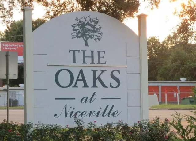 Property at 1501 N Partin Drive Dr #216, Niceville, FL 32578, 2 beds, 2 baths