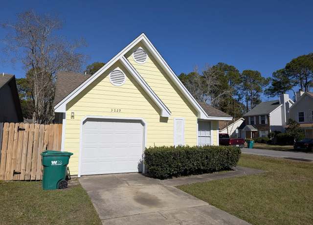 Property at 3029 Yorktown Circle Fort Walt Cir, Fort Walton Beach, FL 32547, 3 beds, 2 baths