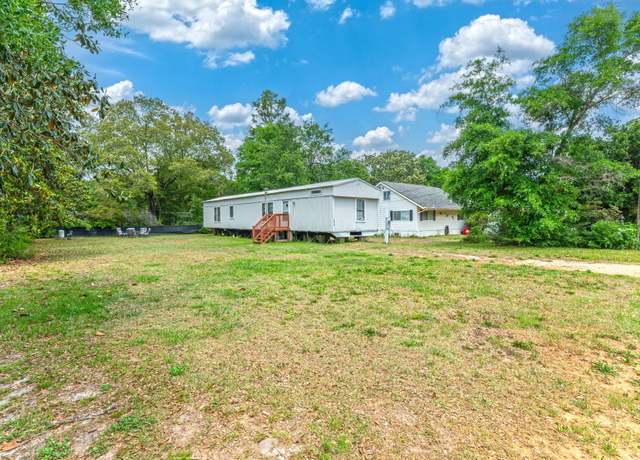 Property at 514 W Royal Palm Ave, FL 32433, 2 beds, 2 baths