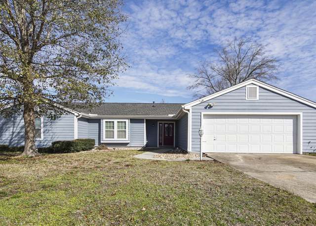 Property at 2101 Shamrock Ln, Lynn Haven, FL 32444, 3 beds, 2 baths