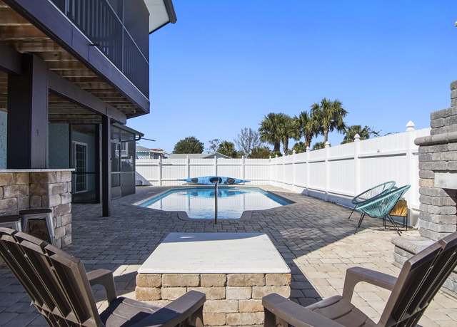 Property at 758 Seahorse Ave, Fort Walton Beach, FL 32548, 3 beds, 3 baths