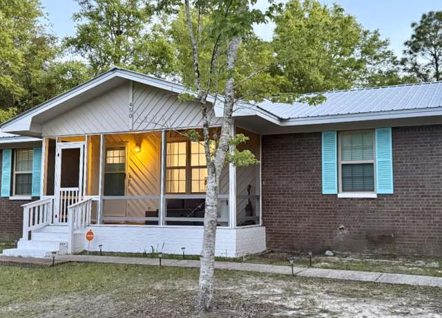 Property at 450 Roberts Dr, FL 32433, 3 beds, 2 baths