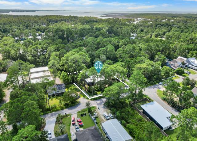 Property at 11 N 4th St, Santa Rosa Beach, FL 32459, 3 beds, 2 baths