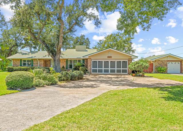 Property at 2744 Bay Grove Rd, Freeport, FL 32439, 3 beds, 3 baths