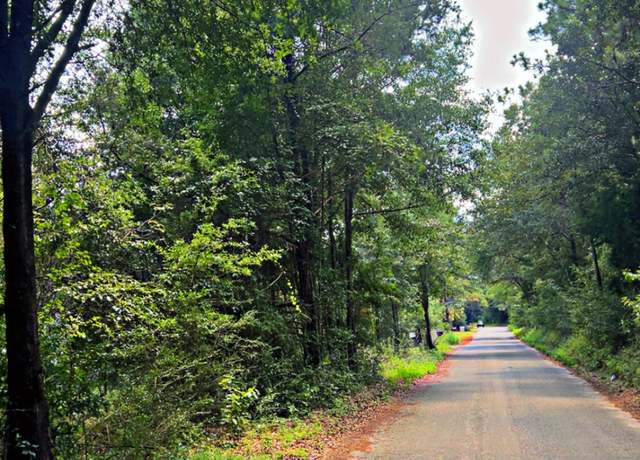 Property at 1 Ac Florida Ave, Crestview, FL 32539