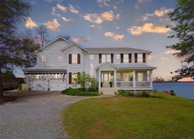 Property at 7831 Hwy 2311, Panama City, FL 32404, 4 beds, 3.5 baths