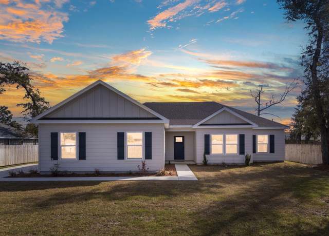 Property at 6108 Lake Dr, Panama City, FL 32404, 4 beds, 2 baths
