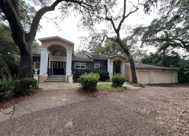 Property at 902 S Whisperwood Ln, Fort Walton Beach, FL 32547, 4 beds, 3.5 baths