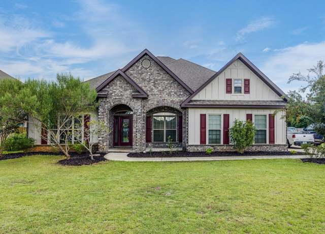 Property at 503 Gadwell St, Crestview, FL 32539, 5 beds, 3 baths