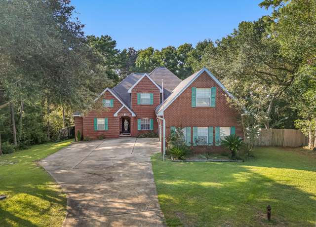 Property at 500 Greenway Cv, Niceville, FL 32578, 4 beds, 2.5 baths