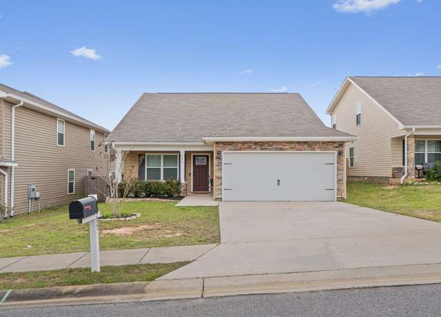 Property at 495 Eisenhower Dr, Crestview, FL 32539, 4 beds, 2.5 baths