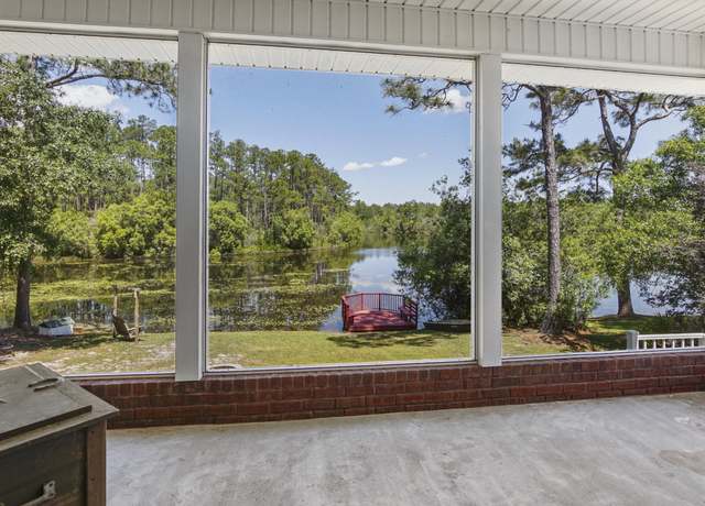 Property at 554 Magnolia Lake Dr, FL 32433, 3 beds, 2.5 baths