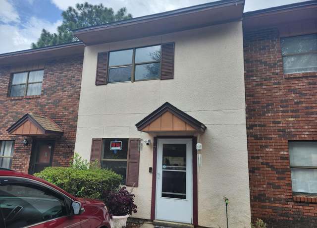 Property at 696 Tyner St #7, Fort Walton Beach, FL 32547, 2 beds, 1.5 baths