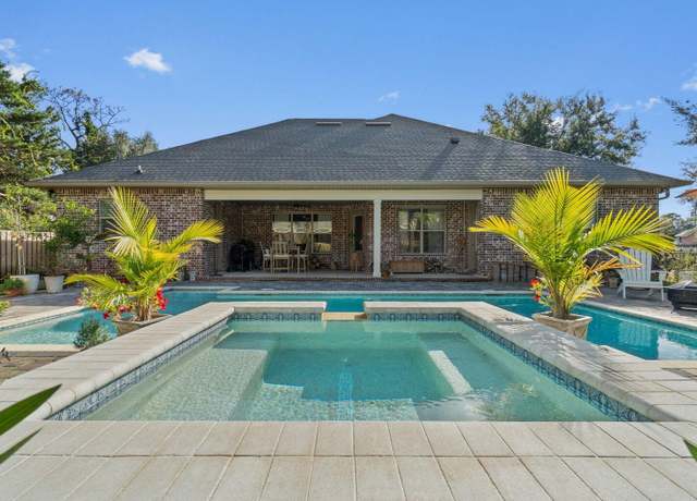Property at 1789 Snapdragon Dr, Navarre, FL 32566, 4 beds, 3 baths