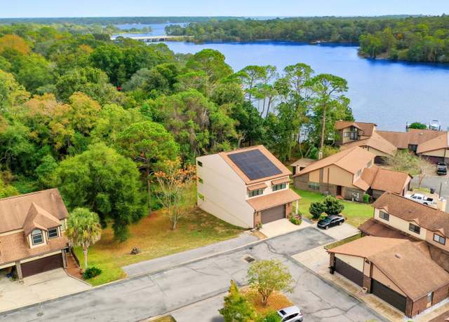 Property at 25 Hidden Cove Cir, Valparaiso, FL 32580