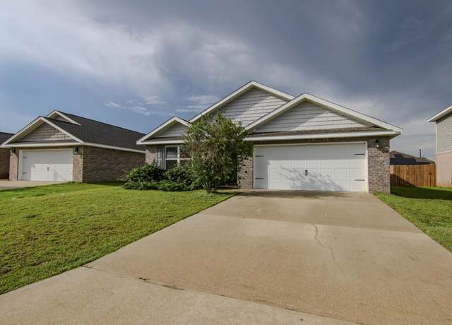 Property at 808 Moorhen Way, Crestview, FL 32539, 4 beds, 2 baths