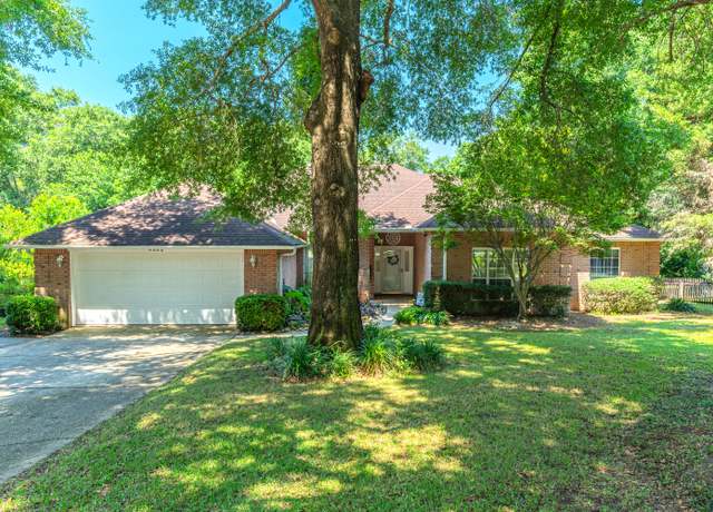 Property at 4680 Lovegrass Ln, Crestview, FL 32539, 4 beds, 2.5 baths