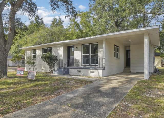 Property at 6606 Lee St, Milton, FL 32570, 3 beds, 2 baths
