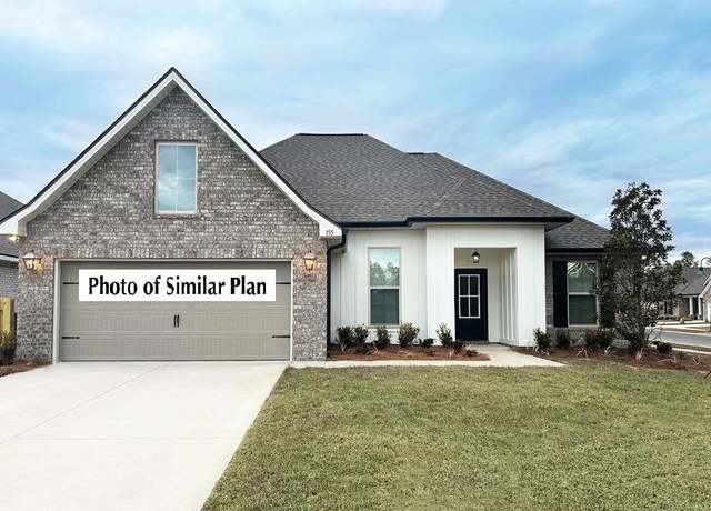 Property at 2733 Louis Cir, Crestview, FL 32536, 3 beds, 2 baths