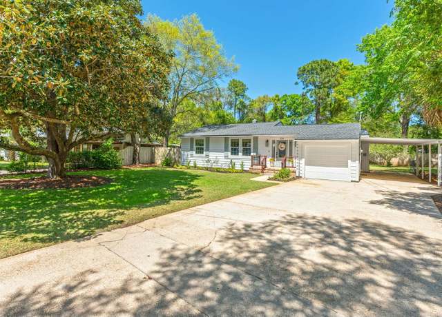 Property at 224 NE Marshall Dr, Fort Walton Beach, FL 32547, 3 beds, 2 baths