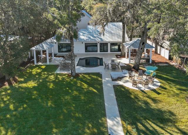 Property at 194 W Mitchell Ave, Santa Rosa Beach, FL 32459, 6 beds, 5.5 baths