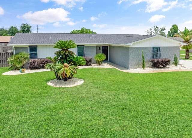 Property at 1539 Donna Ave, Panama City, FL 32404, 3 beds, 2 baths