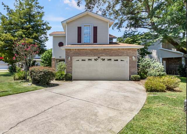 Property at 933 Scenic Oak Ln, Fort Walton Beach, FL 32547, 3 beds, 2.5 baths