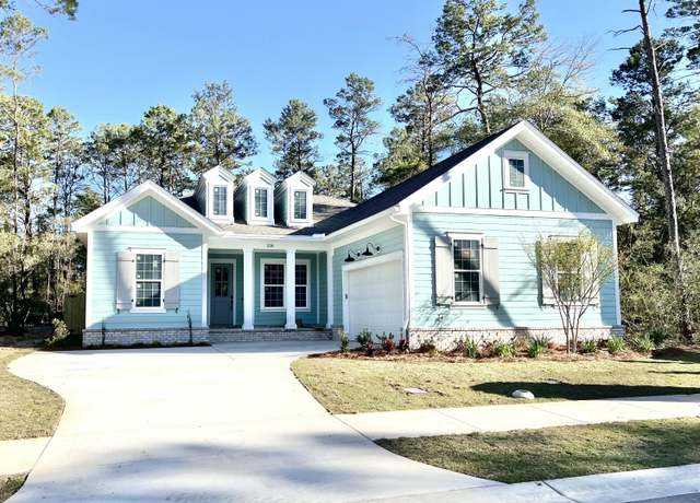 Property at 236 Foxglove Run, Niceville, FL 32578, 4 beds, 3 baths