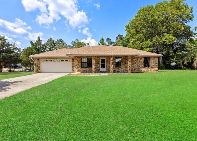 Property at 612 Moss Dr, Crestview, FL 32536, 3 beds, 2 baths
