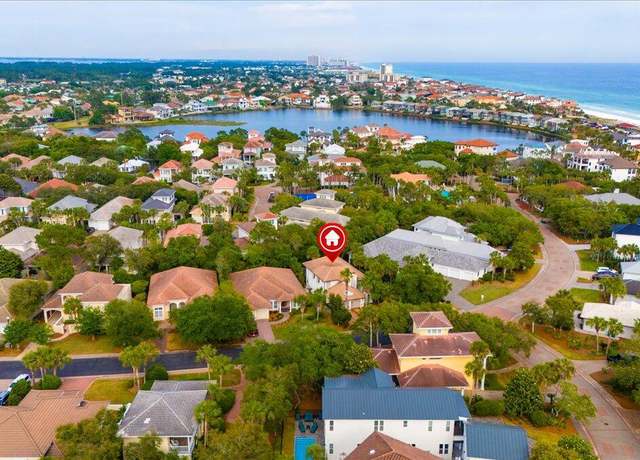 Property at 4639 Paradise Isle, Destin, FL 32541, 5 beds, 2.5 baths