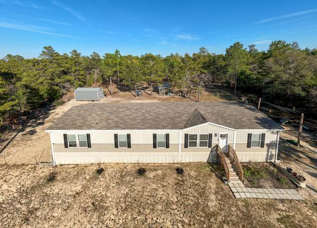 Property at 484 Hamlet Dr, FL 32433, 4 beds, 2 baths